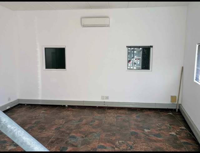 296M² WAREHOUSE TO LET IN BEACONVALE